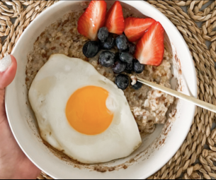BỮA SÁNG VÀ KIỂM SOÁT CÂN NẶNG